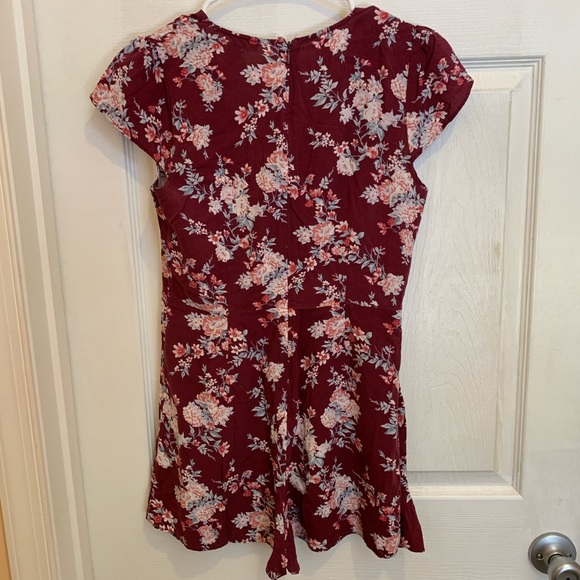 Wine Maroon Floral Romper Size S - Picture 3 of 5